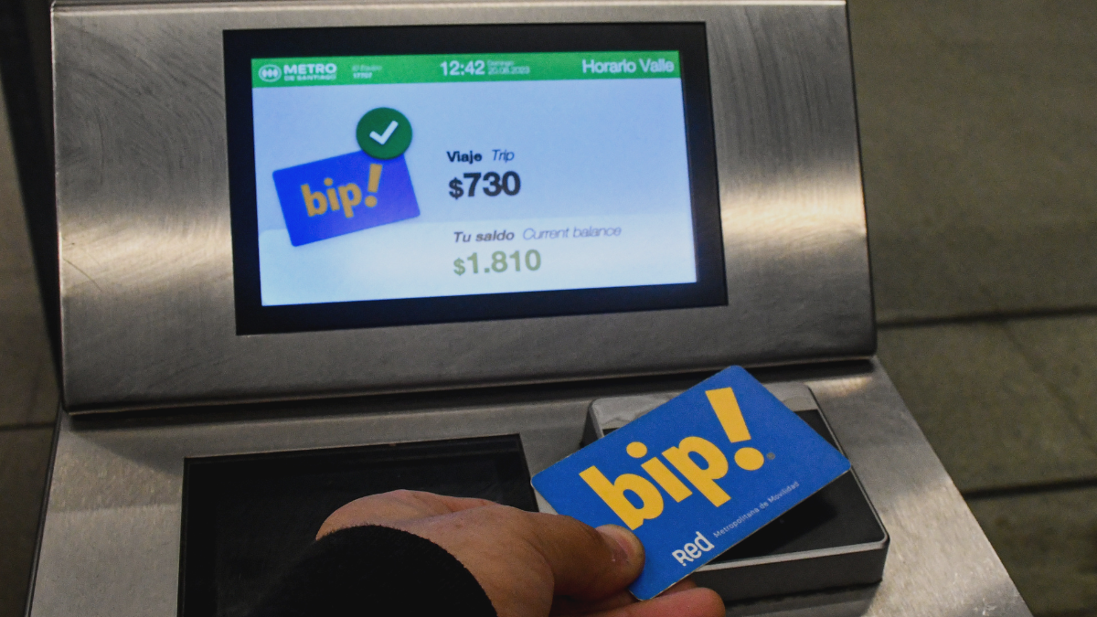 Metro destaca autorización de CMF para puesta en marcha de su tarjeta de prepago