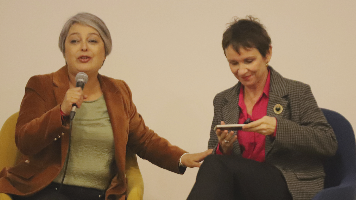 Carolina Tohá y Jeanette Jara: carisma o poder