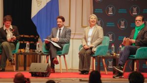 Mensajes, productoras y ejes: cómo están preparando la franja los cuatro candidatos del oficialismo
