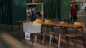 En la previa de jornada de elecciones: Servel alerta que sólo un 18% de las mesas están constituidas 