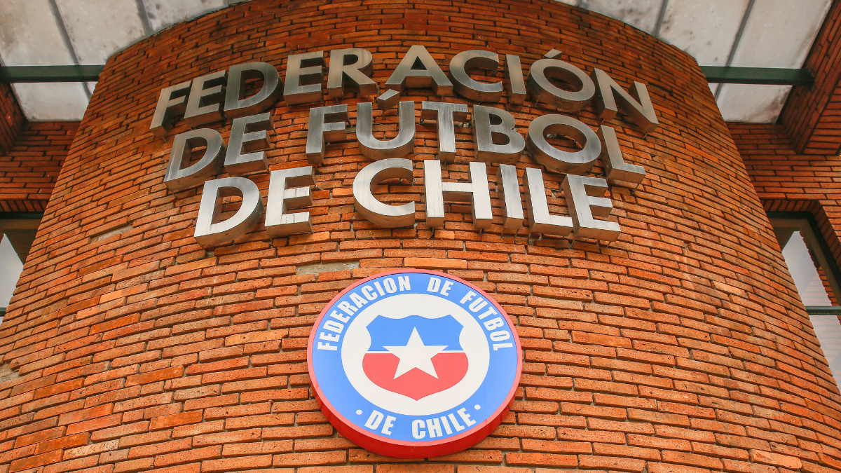 Federación de Fútbol de Chile se defiende tras grave acusación de Selección Argentina: 