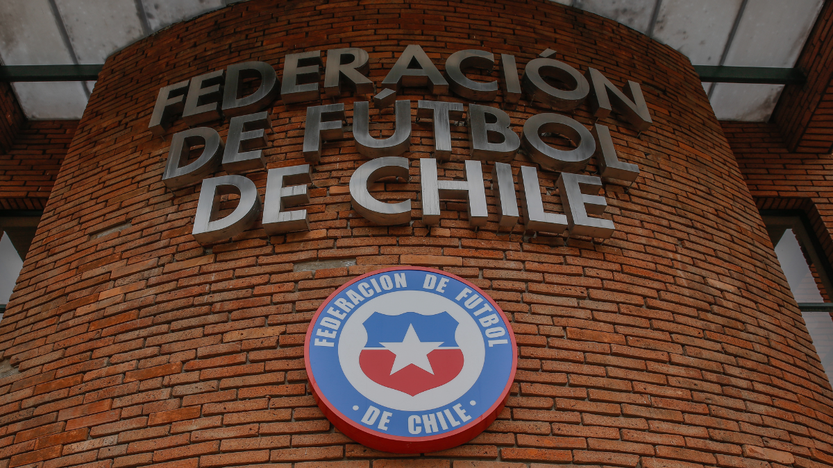 Federación de Fútbol de Chile se defiende tras grave acusación de Selección Argentina: 