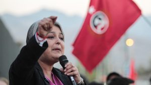 ¿Anticomunismo o estrategia?: las razones tras la idea del PC y Jara a renunciar a la militancia comunista en caso de ganar la primaria