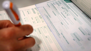 Municipios pagaron $388 mil millones por licencias médicas en 2024 y Contraloría advierte aumento de 321% en una década