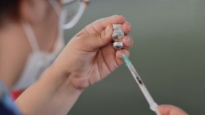 Vigilancia por nueva variante de COVID-19: aumentos de casos y los países donde proliferan