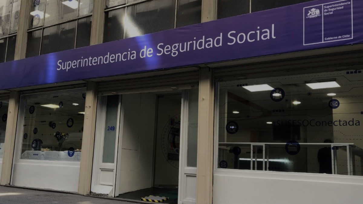 Suseso cambió norma sobre licencias: ahora sí se puede viajar al extranjero con pre y post natal