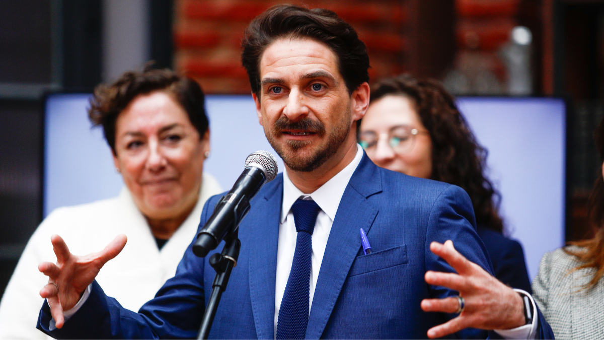 El intenso cruce entre Winter y Tohá en debate previo a Primarias: 