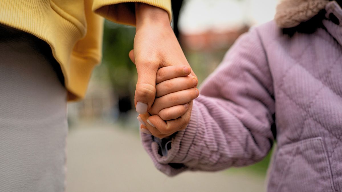 Congreso despachó nueva Ley de Adopciones tras 12 años: cuáles son los principales cambios