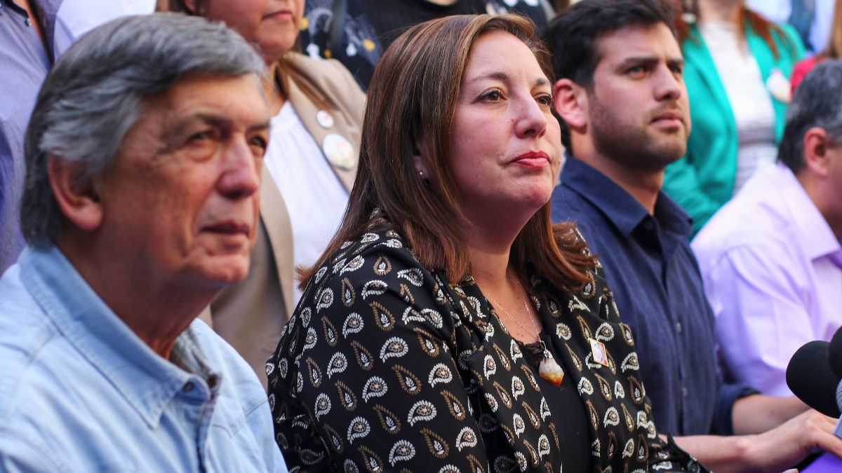 El oficialismo y su divorcio de papel