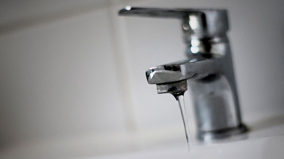 Corte de agua de 36 horas en pleno fin de semana largo: comunas afectadas y los puntos de abastecimiento