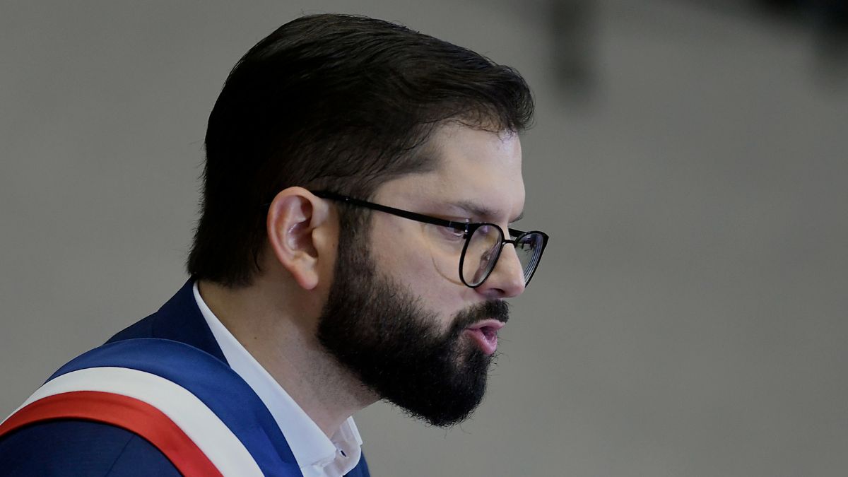 Boric apunta contra la ANFP y los clubes: 