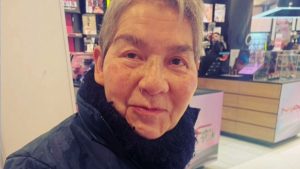 Desapareció en Ñuñoa y la vieron en El Quisco: la desesperada búsqueda de Mónica Yáñez