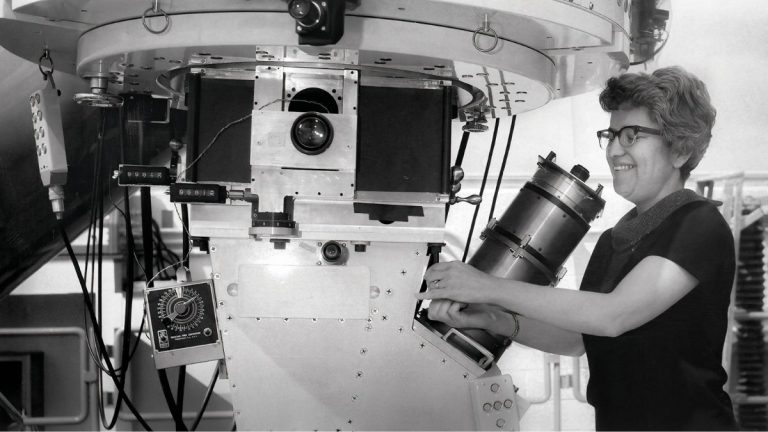 Quién fue Vera Rubin: la astrónoma que le dio nombre al revolucionario observatorio de Coquimbo