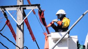 Las ocho comunas de Santiago que tendrán cortes de luz este miércoles
