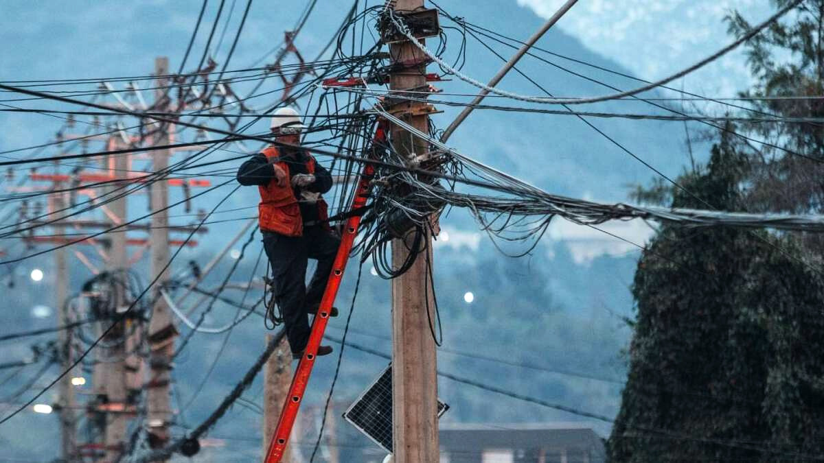 Cómo reportar los cortes de luz durante la lluvia