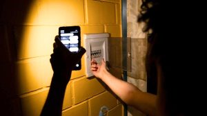 Las 11 comunas que tendrán cortes de luz de hasta ocho horas este viernes en Santiago