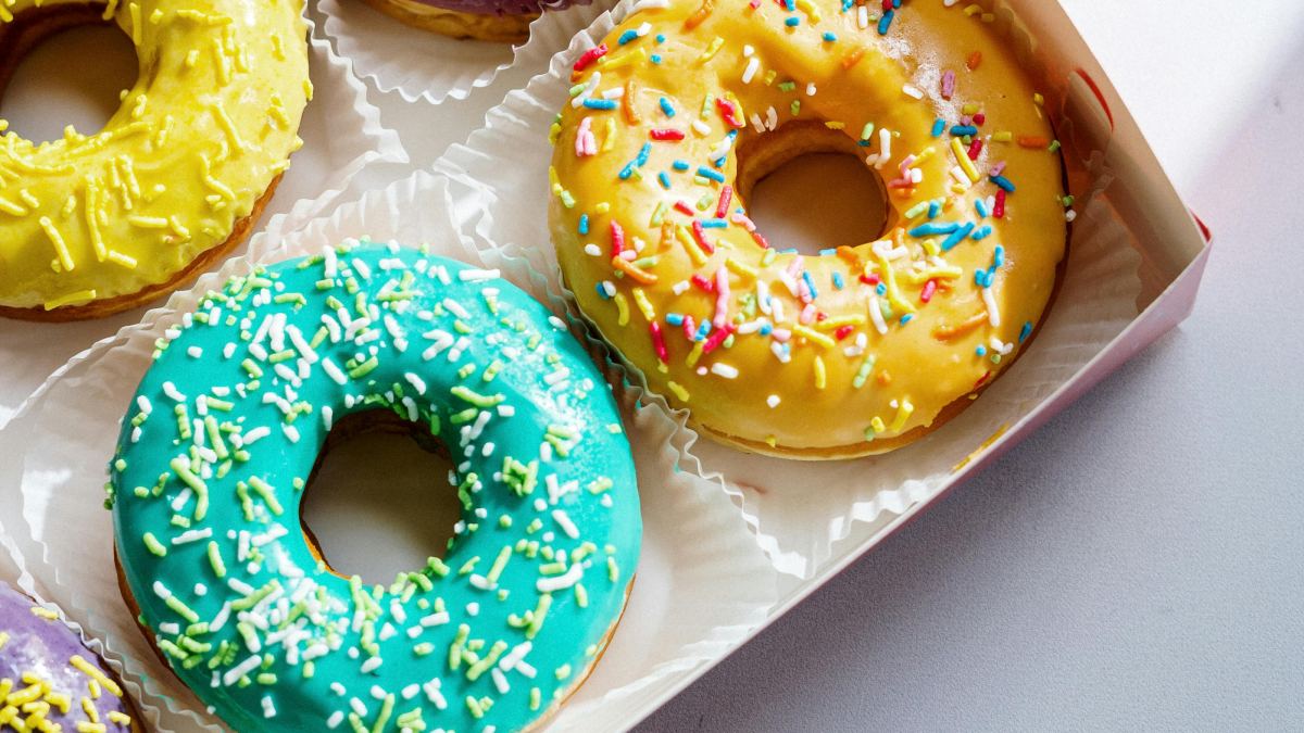 Día de la Dona 2025: dónde conseguir donas gratis o con descuento