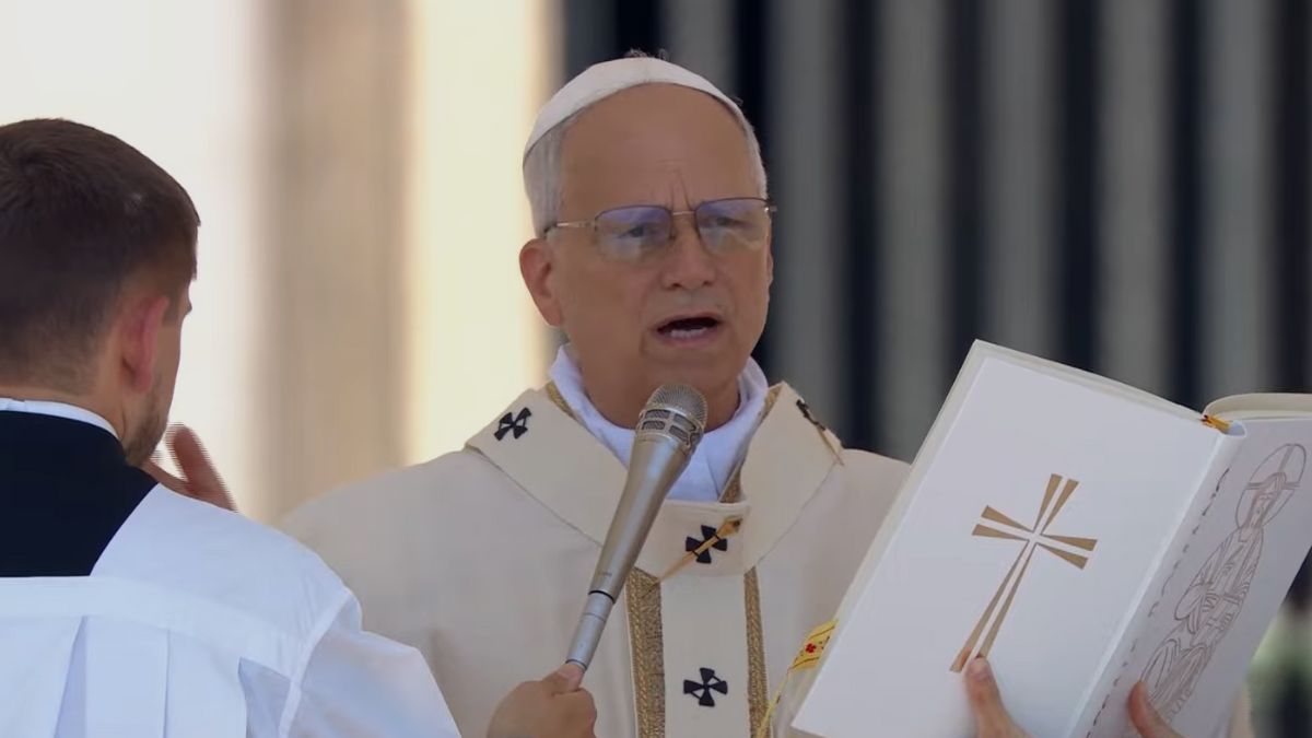 El primer mes del papa León XIV: las marcadas diferencias con el estilo de Francisco