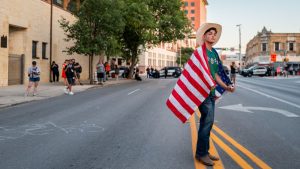 Redadas migratorias en Estados Unidos vuelven  a las granjas: organización acusa 