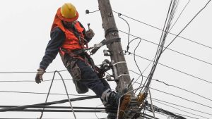 Confirman cortes de luz para este sábado: estas son las seis comunas afectadas