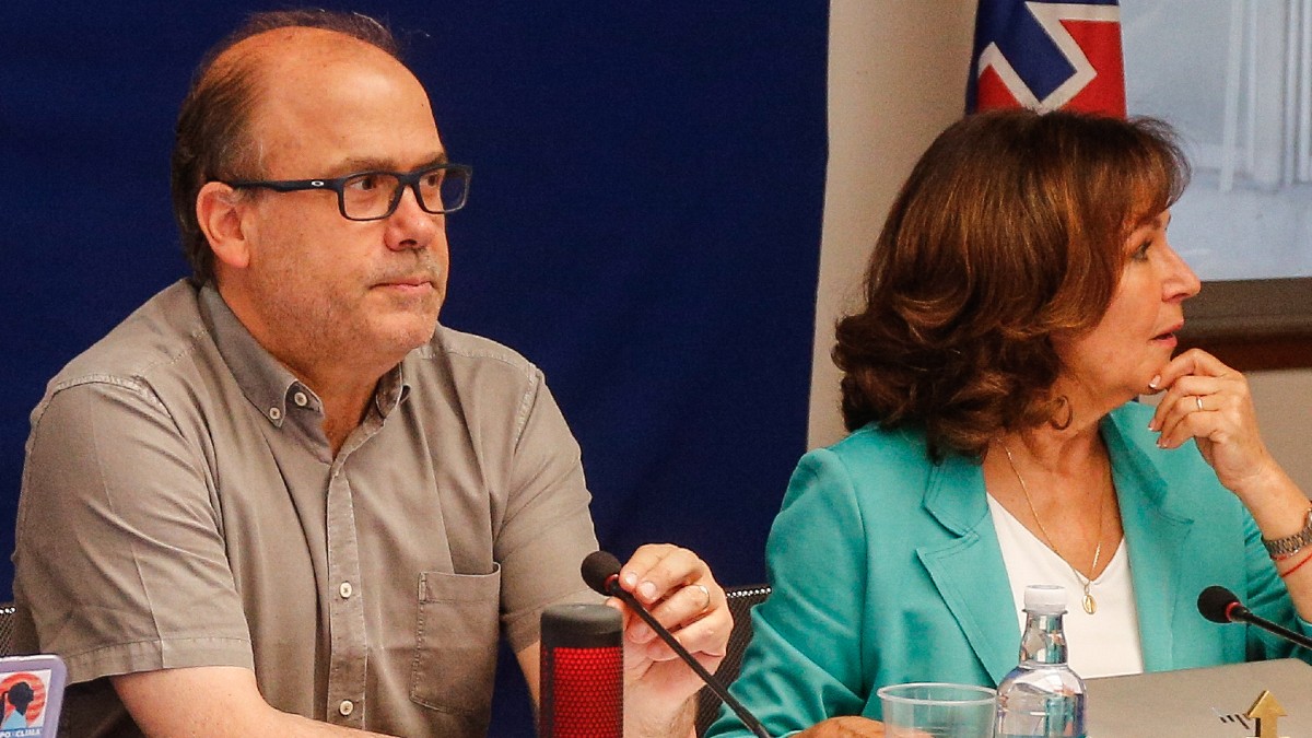 DC congela acercamiento con presidenciables y libertad de acción asoma como opción ante fuerte división interna