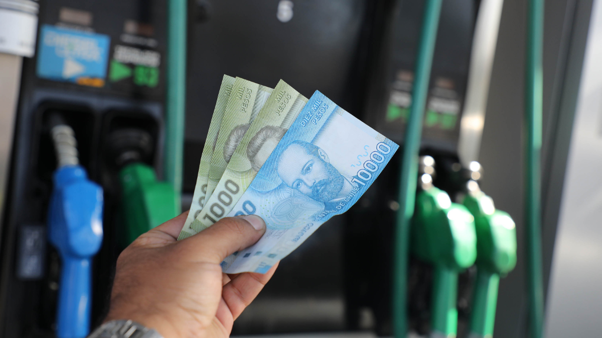 Precios de las bencinas bajarán a partir de este jueves 17 de julio: revisa los valores de los combustibles