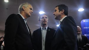 Los sigilosos pasos de Chile Vamos para ampliar la coalición al centro e incluir a Demócratas y Amarillos