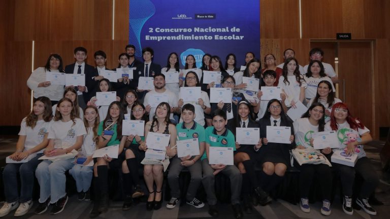 Banco de Chile y UDD abren convocatoria para la cuarta versión del Concurso Nacional de Emprendimiento Escolar Impacto Emprendedor