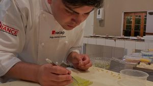Joven chef chileno vivirá una pasantía en Celler Can Roca, uno de los mejores restaurantes del mundo