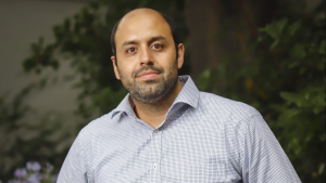 Claudio Alvarado, director del IES: 