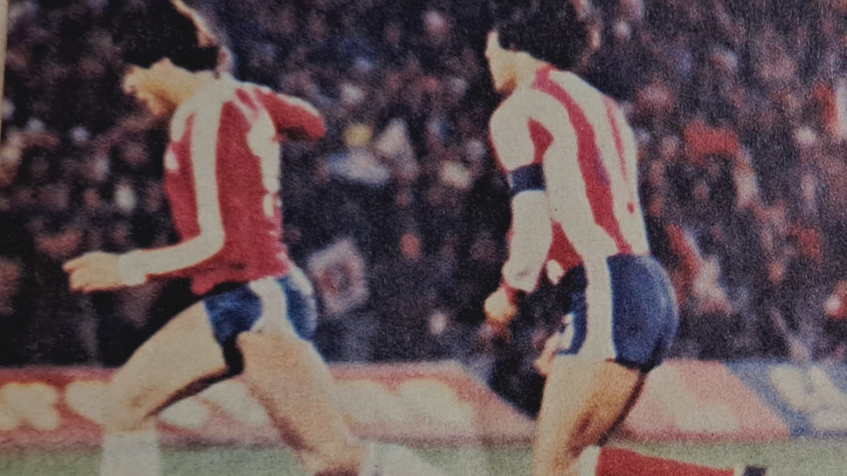 El fútbol de antes: el mítico gol del Pato Yáñez