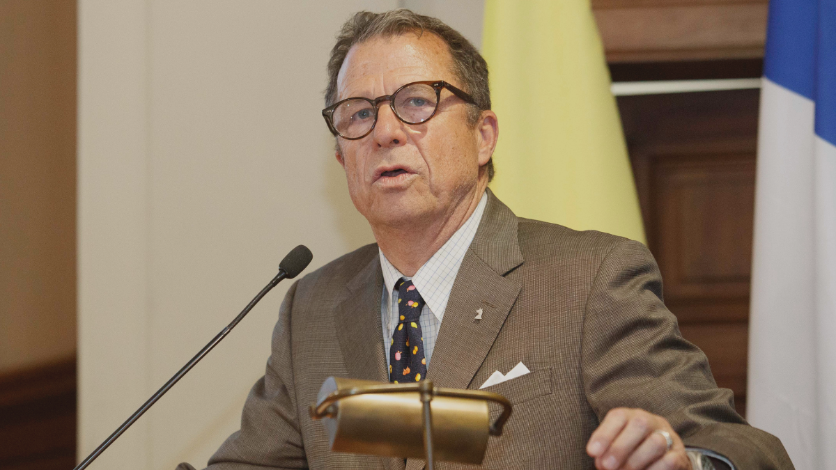 Sebastián Edwards y plan económico de Jara: 