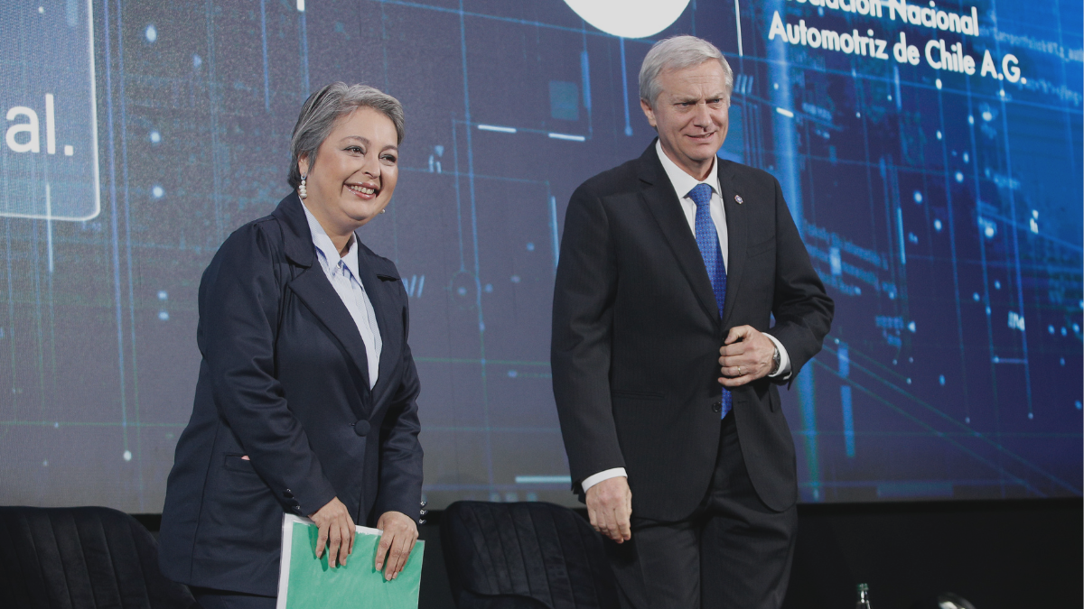 Terrorismo, cunas y Ley Lafkenche otra vez: el duro primer debate entre José Antonio Kast y Jeannette Jara