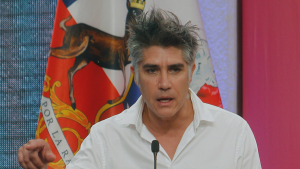 Fiscalía investigará denuncia de Alejandro Aravena de vínculos narcos con reconstrucción tras megaincendio