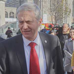 Kast no descarta indultar a Miguel Krassnoff y a carabinero condenado por Caso Campillai