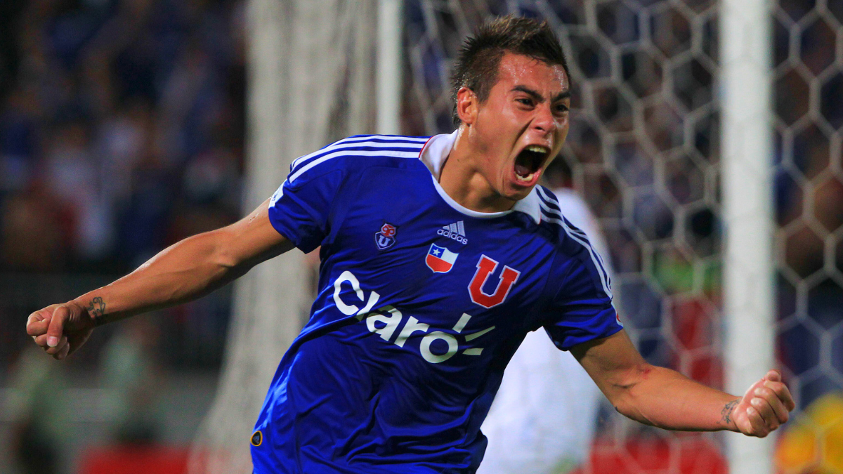 La U de Chile bajo contrarreloj: el estrecho plazo para inscribir a Eduardo Vargas en la Copa Sudamericana