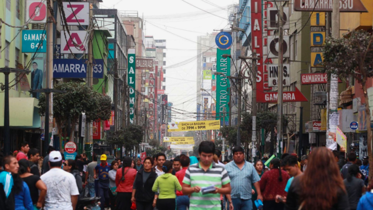 Gamarra, el barrio de Lima que visitaría Desbordes para combatir la crisis de seguridad en Meiggs: 