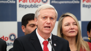 Kast responde a Matthei por anuncio de querella y apunta que 