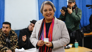 Panel Ciudadano UDD: Jara lidera la carrera presidencial, pero perdería con Kast o Matthei en segunda vuelta