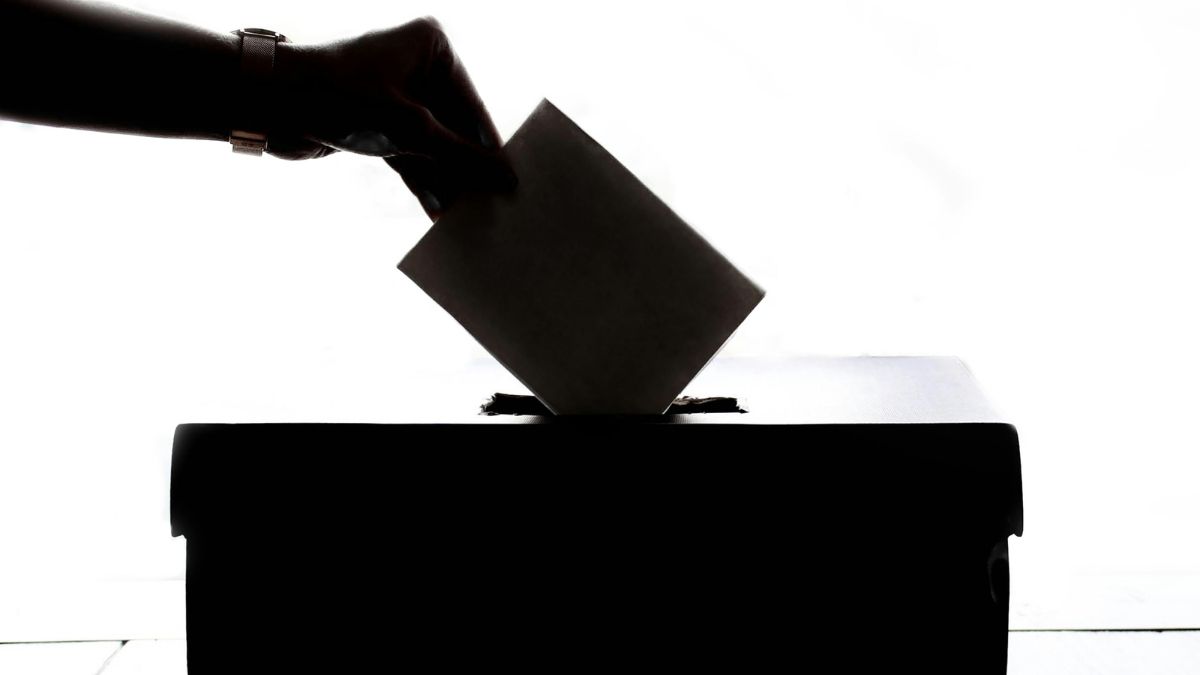 Así es la mayor reforma electoral que se busca concretar en Reino Unido y que afectaría a jóvenes de 16 años