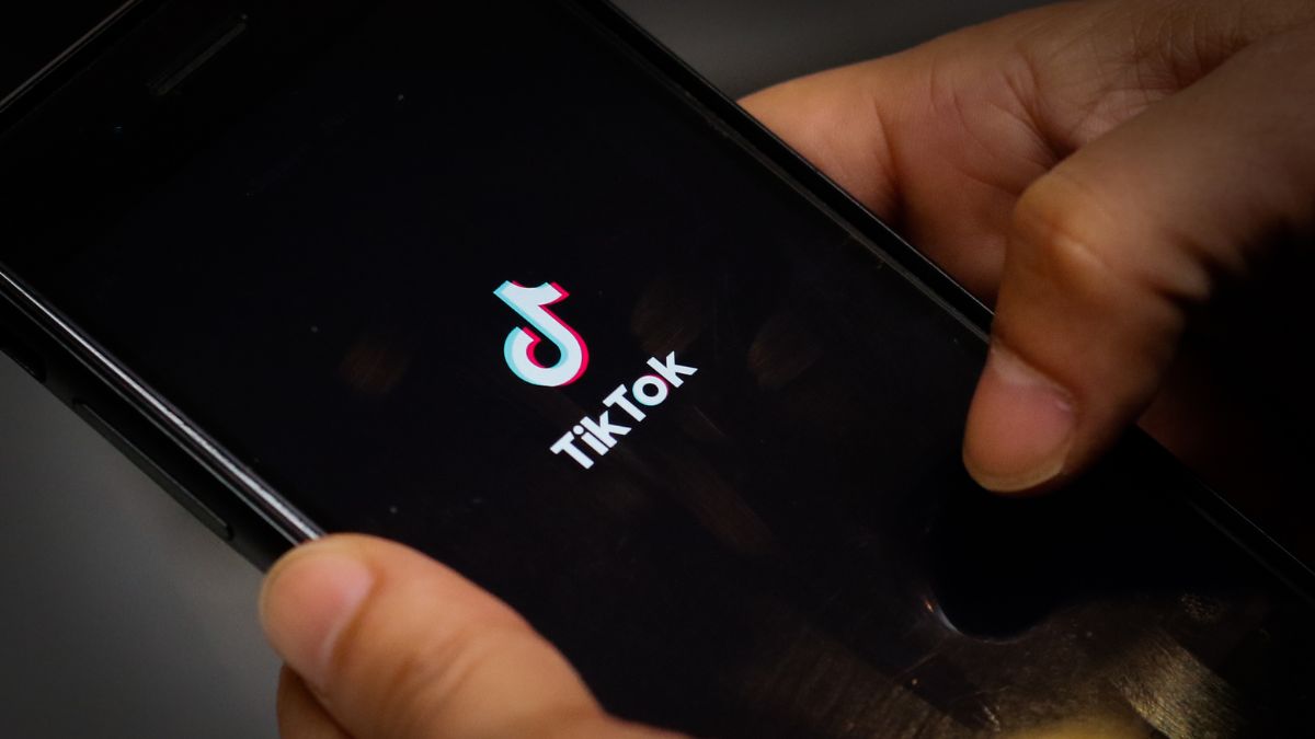 Europa investiga a TikTok por posible espionaje por segunda vez este año: el antecedente del caso de Meta