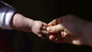 Encontraron droga en su cuerpo: los antecedentes del caso del bebé de nueve meses que está en riesgo vital