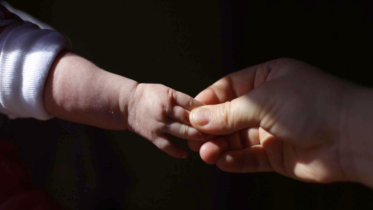 Encontraron droga en su cuerpo: los antecedentes del caso del bebé de nueve meses que está en riesgo vital