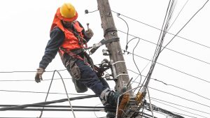 Cortes de luz en Santiago: las ocho comunas afectadas este jueves