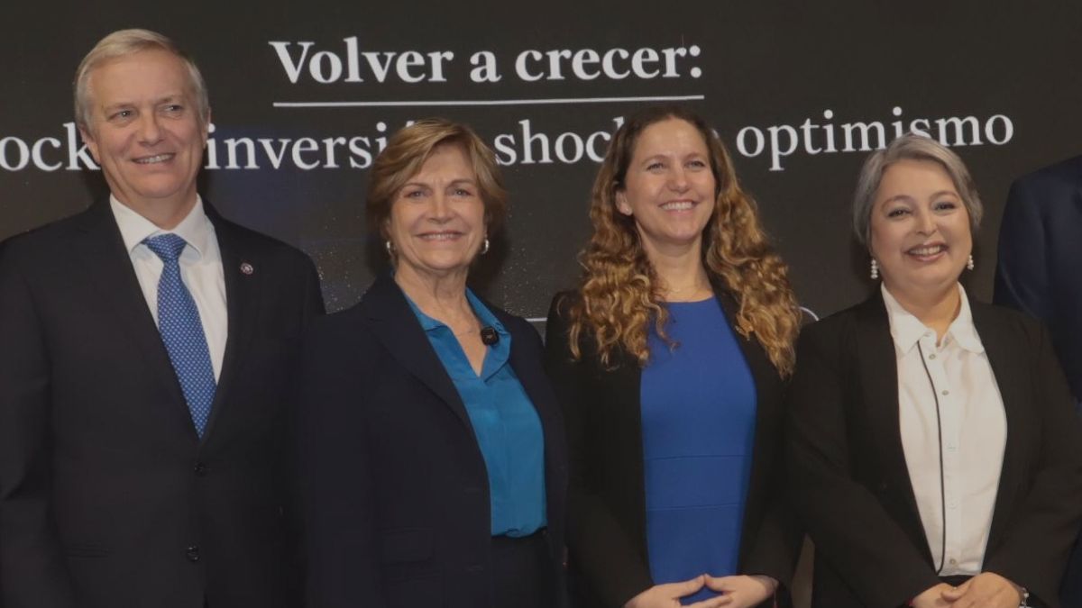 Jara, Kast y Matthei se enfrentan ante la elite empresarial y aterrizan propuestas económicas