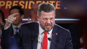 Kaiser siendo Kaiser: responde a Orellana y la llama a 