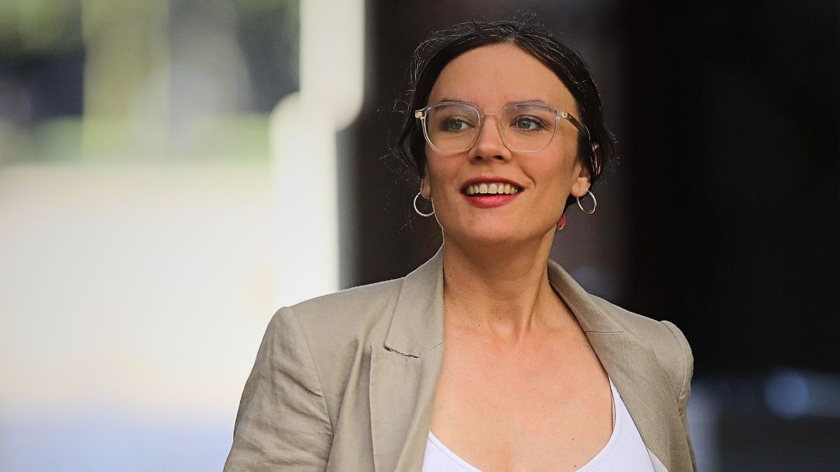 VIDEO - Camila Vallejo en su regreso a La Moneda: 