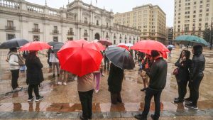 Lluvias en Santiago este viernes: revisa el horario y duración de las precipitaciones
