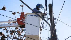 ¡Apagón en Santiago! estas son las diez comunas que tendrán cortes de luz este viernes
