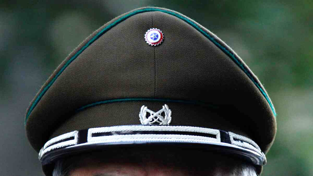Cómo postular a las ofertas de trabajo de Carabineros con sueldos de $2 millones